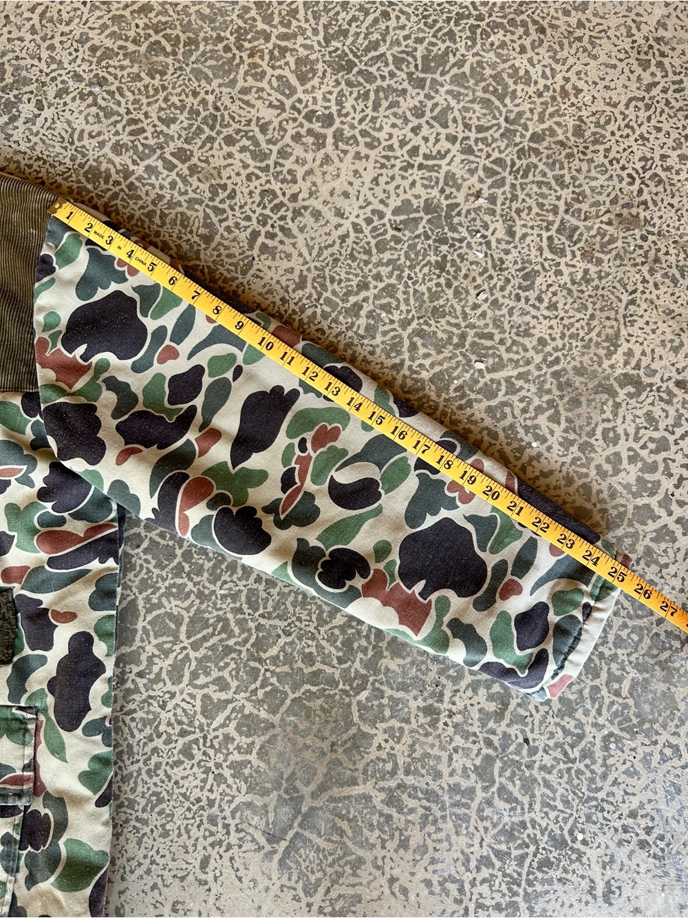 Walls Green Camo field coat with Olive Corduroy Collar - Picture 11 of 12